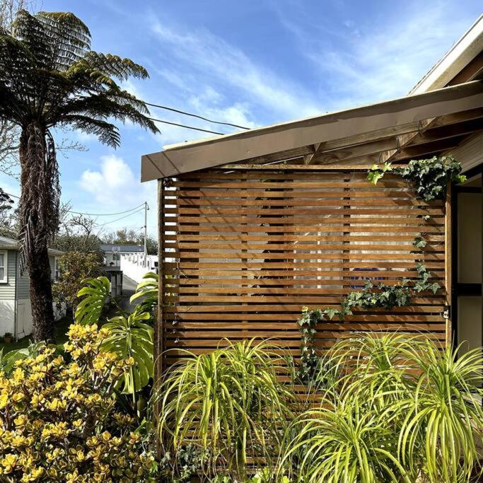 Peaceful Green Bay Charmer Auckland Extérieur photo