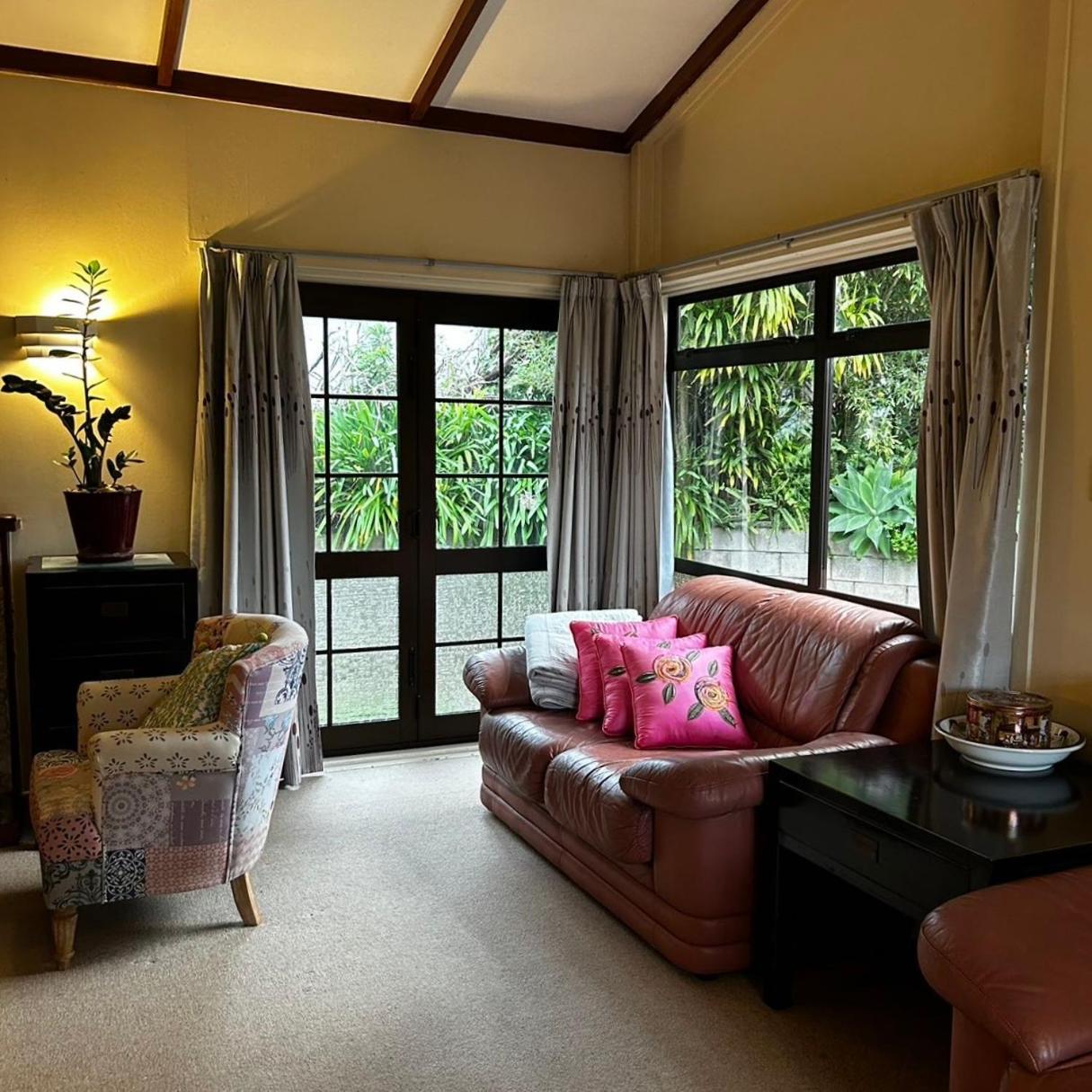 Peaceful Green Bay Charmer Auckland Extérieur photo